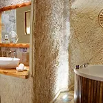 Petra Cappadocia Luxury Hotell 4*